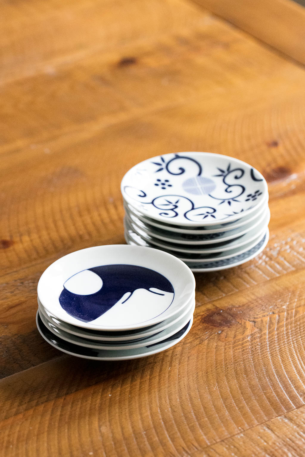 Kihara Porcelain Komon Small Plate - Umetsuru