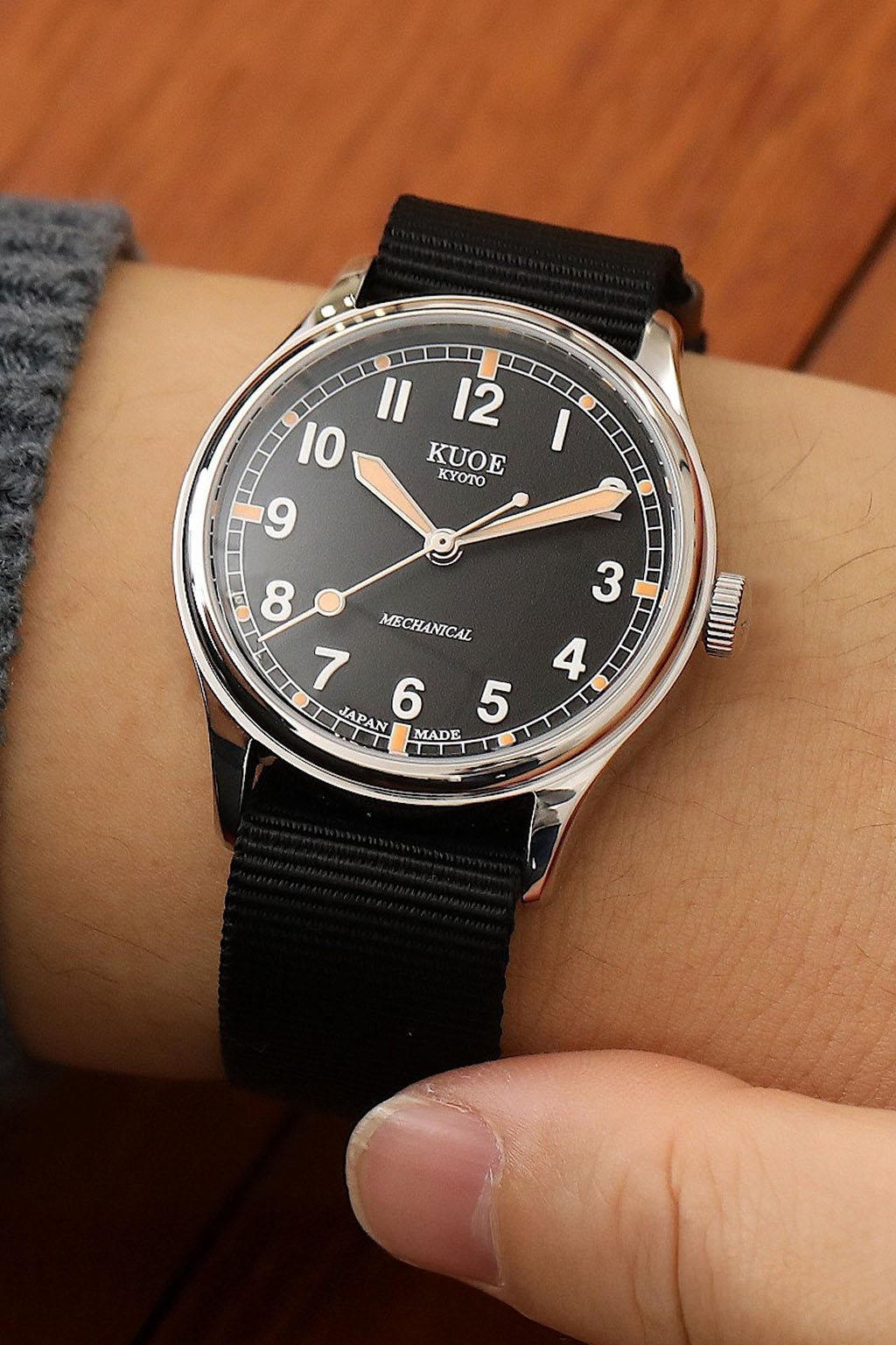 Kuoe Watch - OLD SMITH 90-002 Large - 38mm Automatic w/o Date  - Ivory 