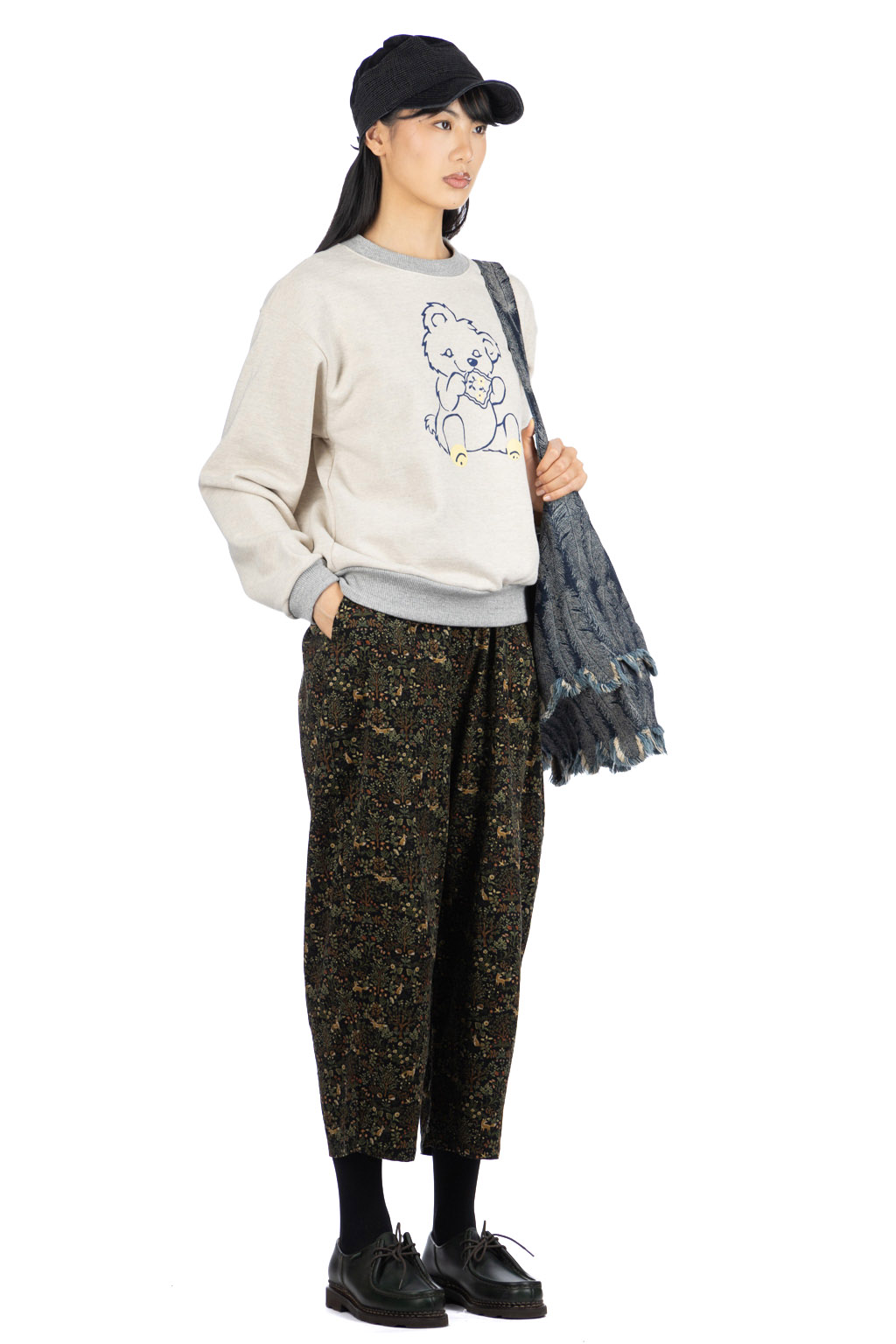 Kapital - Knit Crew Sweatshirt (PECKISH Little Bear) - Natural x Grey