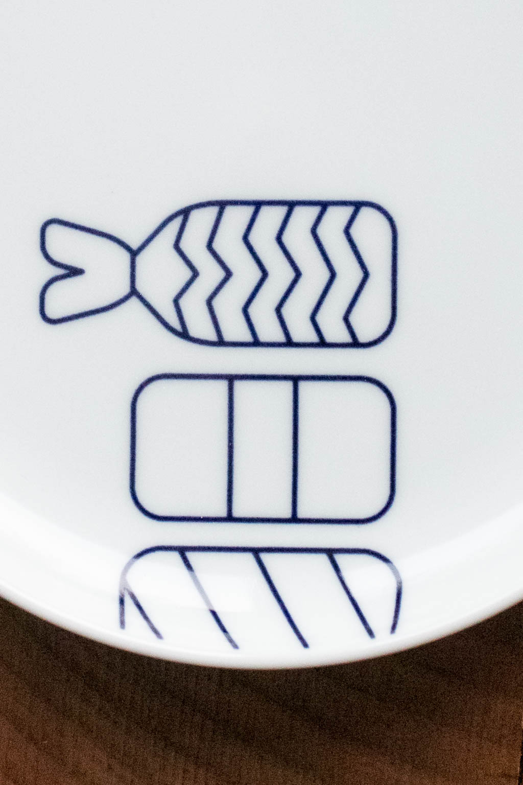 Kihara Porcelain Tokyo Icon Plate - Sushi 寿司
