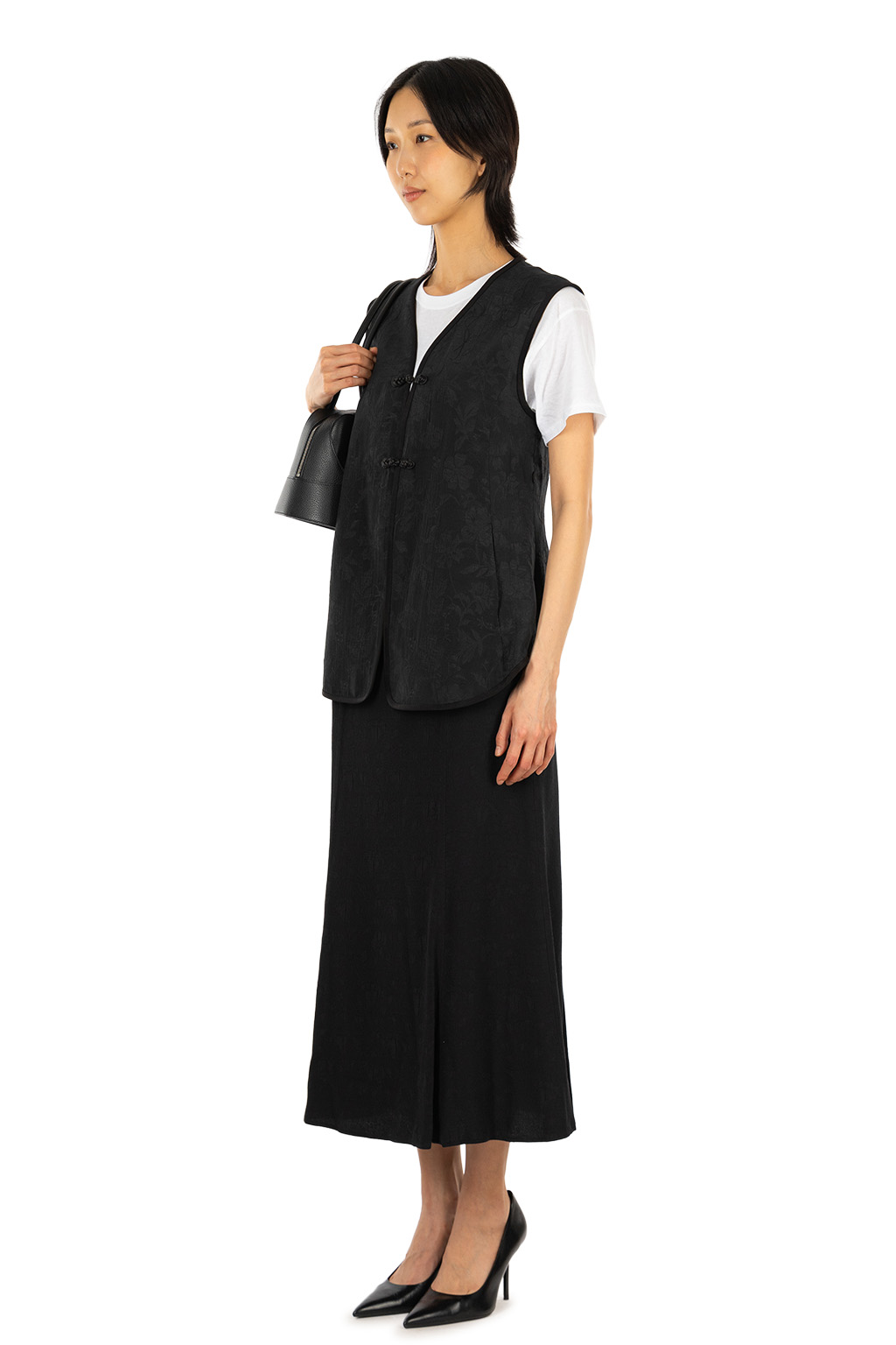 Mame Kurogouchi - Raised Jacquard Frog Button Vest - Black