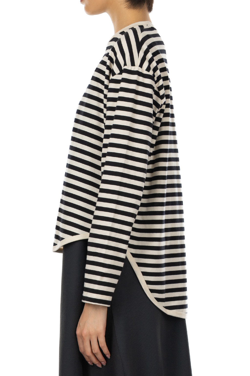 Manon - Round Hem Piping LS Border Tee