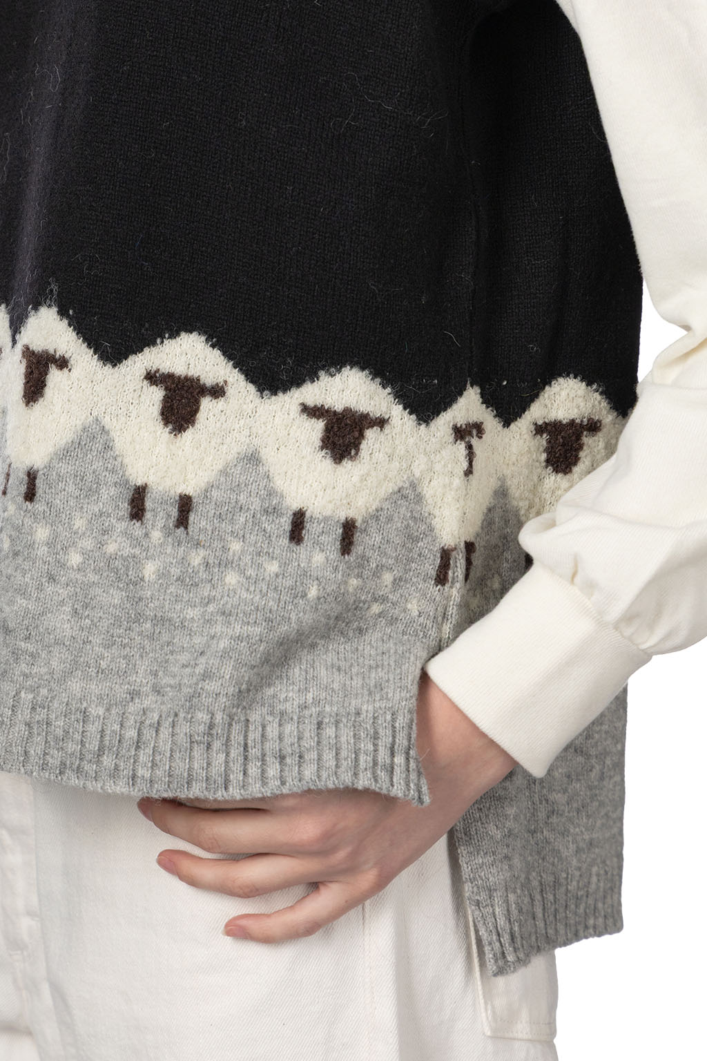NARU  - Sheep Pattern Knit Vest