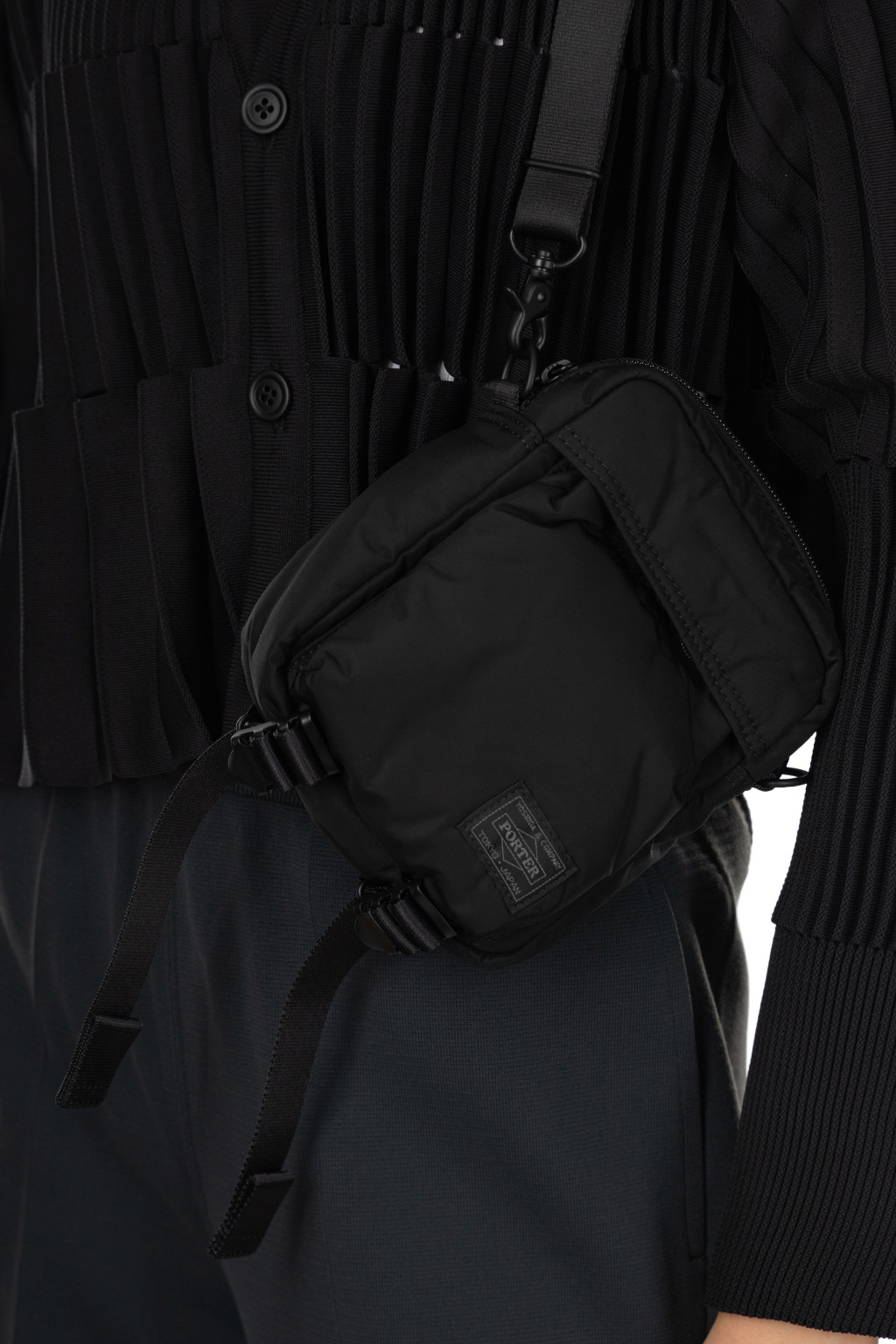 Porter Yoshida - SENSES - Vertical Shoulder Bag - Black