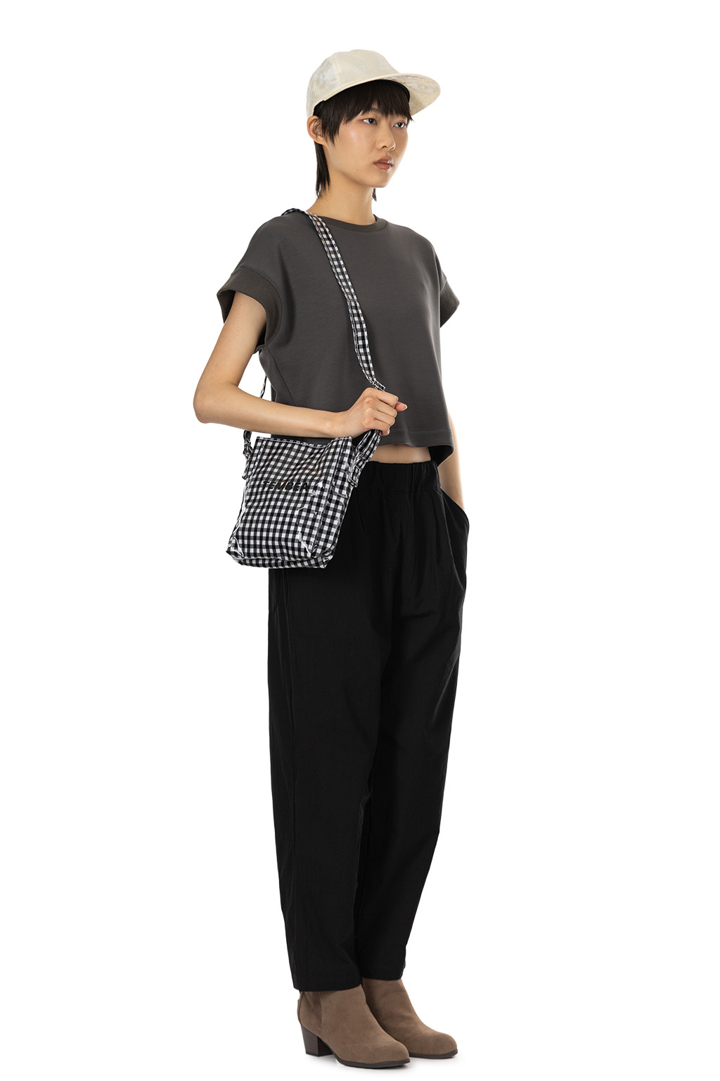 Veritecoeur - Cross Washer Easy Pants - Black