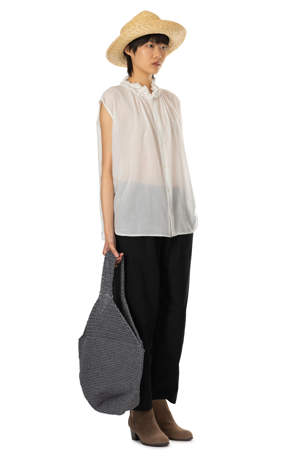 Veritecoeur - Frill Sleeveless Shirt - Antique White