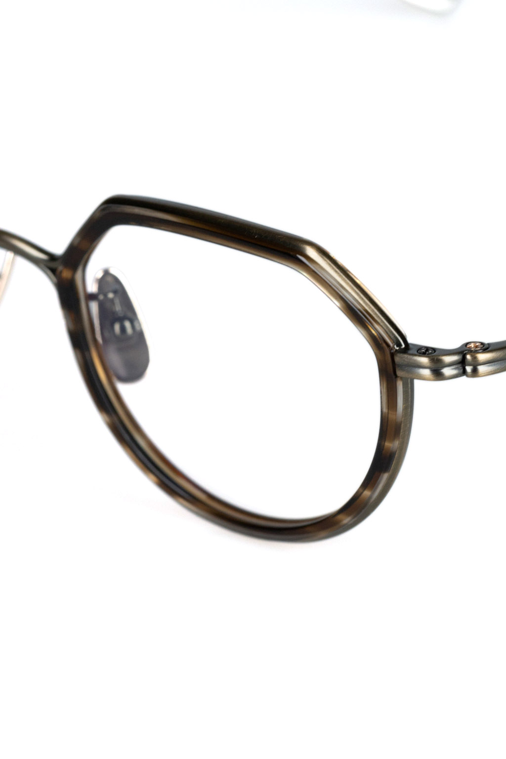 BlueButtonShop - Yuichi Toyama - Yuichi-Toyama-FLudwig-Brown-Sasa